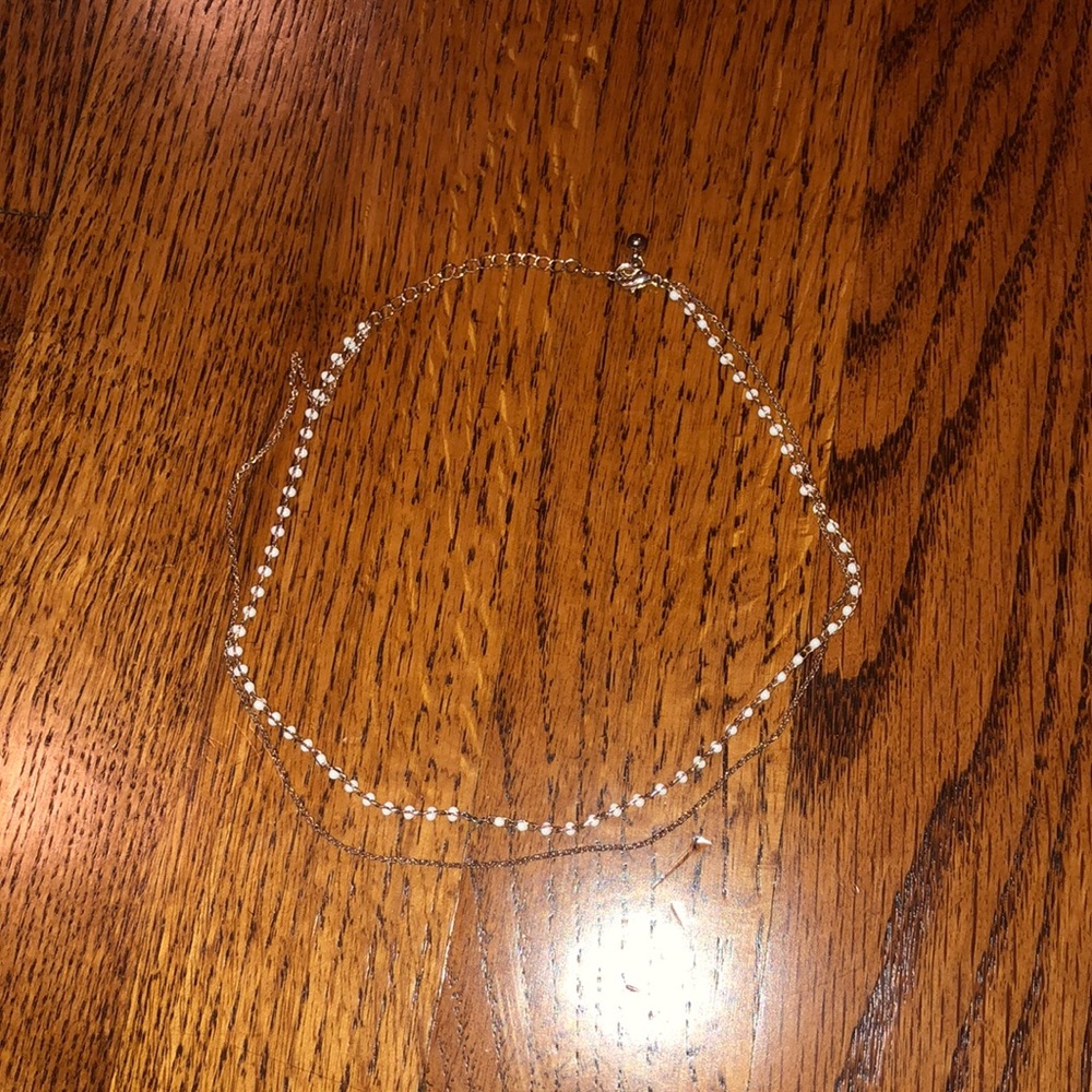 urban outfitters white beaded chocker necklace.